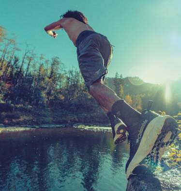 Speed Hiking ist Wandern ohne Tempolimit.