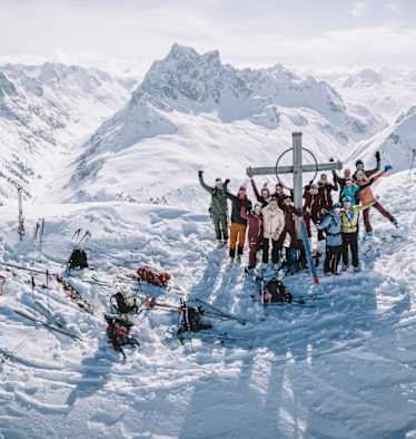 12 ausgewählte Skitouren-Begeisterte aus Österreich und Deutschland erlebten mit Gerlinde Kaltenbrunner am Arlberg das Abenteuer ihres Lebens.