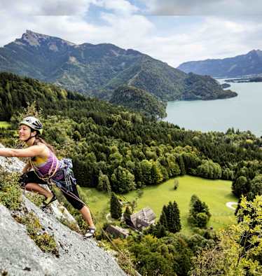 Klettern am Plombergstein mit Aussicht auf den Wolfgangsee