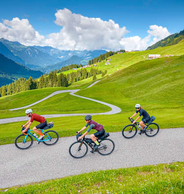 Radfahrer auf der Bergstraße.