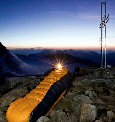 Biwak am Gipfel des Wilden Pfaffs in den Stubaier Alpen in Tirol