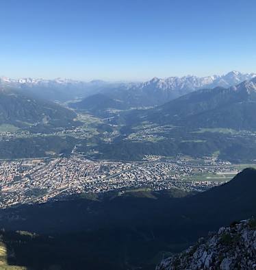Blick von der Nordkette über die Landeshauptstadt Innsbruck
