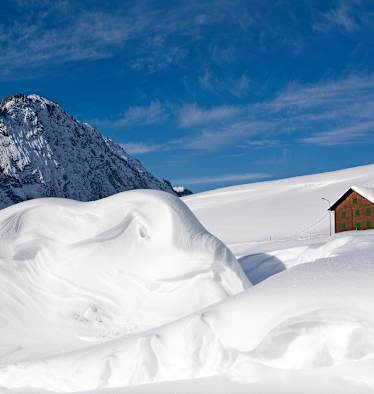 Winterwandern am Hochplateau des Sonnenkopfs in Vorarlberg