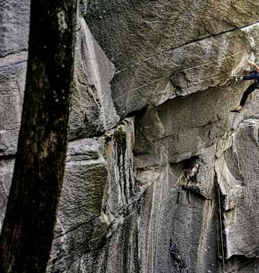 Jacopo Larcher während seiner Erstbegehung der Trad-Route „Tribe“