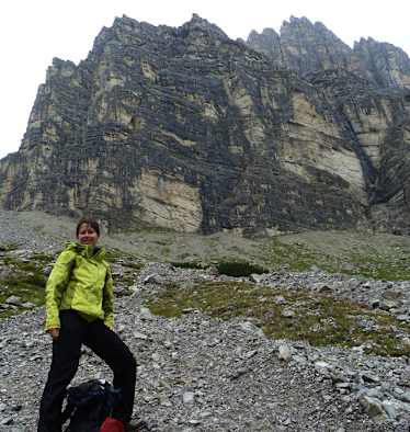 Alpin-Ökologin Christina Schwann in den Bergen