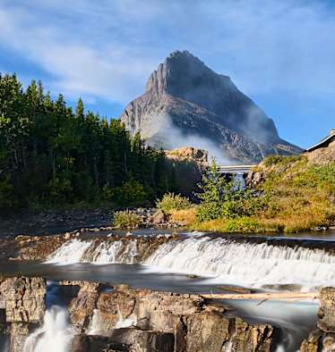Fluss und Felsen, Wald und Berg – eine Landschaft in Bewegung und Ruhe zugleich.