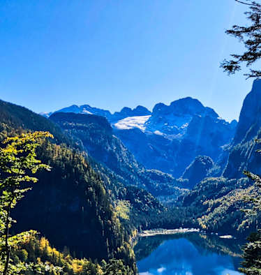 Blick auf den Gosausee und den Dachsteingletscher