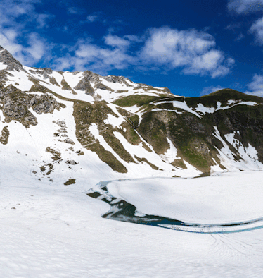 Gerade im Frühjahr ist die Skitour auf den Großen Daumen (2.280 m) lohnenswert