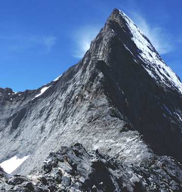 Die Südwand und der Mittellegigrat des Eiger in voller Pracht