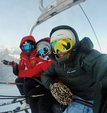 Am Lift zusammenwarten ist eine Möglichkeit