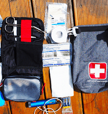 Erste Hilfe-Set: Standardausrüstung am Berg