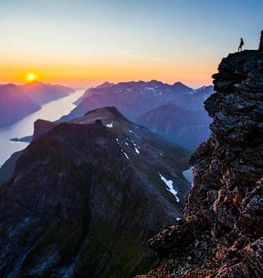 Wandern Klettersteig Fjord Norwegen Bergwelten