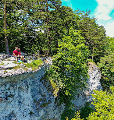 Einer der interessantesten Punkte entlang des Albsteiges - der Hangende Stein.