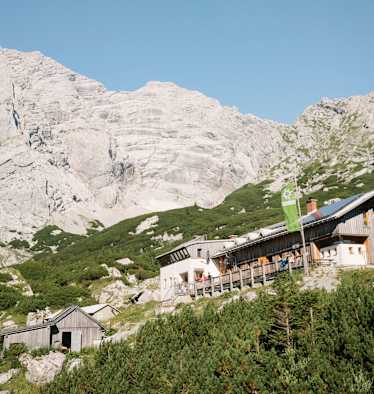 Hesshütte, Steiermark, Berge im Hintergrund