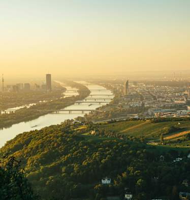 Wundervolle Aussicht auf Wien und die Donau währende der Laufstrecke vom Kahlenberg