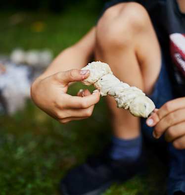 Kinder Lagerfeuer Steckerlbrot