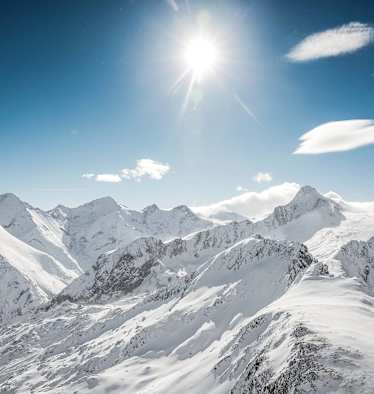 Blick auf die schneebedeckte Glocknergruppe