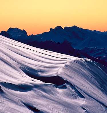 Abendstimmung an der Valluga Nord am Arlberg: eine der legendärsten Freeride-Abfahrten der Alpen