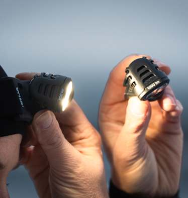 stirnlampe von slva closeup am kopf