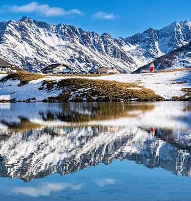 Rhein-Quelle: Der Oberalpsee am Oberalppass zwischen Graubünden und Uri