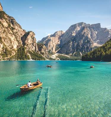 Bootsfahrer am Pragser Wildsee