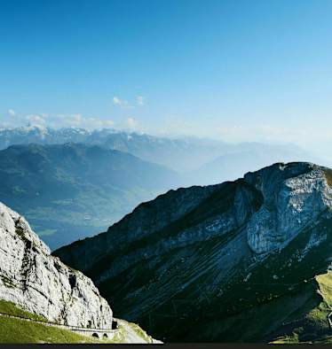 Wandern am Aussichtsberg Pilatus bei Luzern in der Schweiz