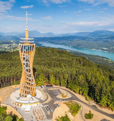 Der Pyramidenkogel über dem Wörthersee