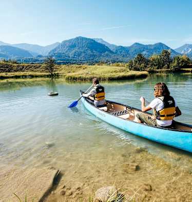 Kanufahrt über den See.