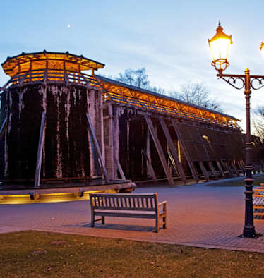 Gradierwerk im Kurpark von Hammer – einst das größte Solereservoir der Region