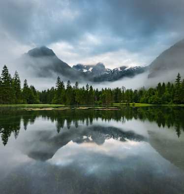 Der Schiederweiher im Toten Gebirge mit Blick Richtung Großer Priel