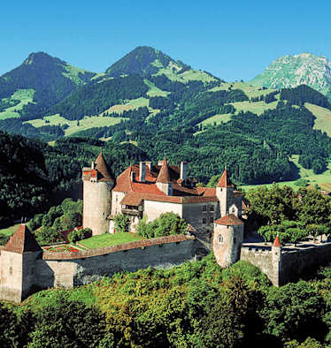 Das Schloss Greyerz („Gruyères“) im Kanton Freiburg