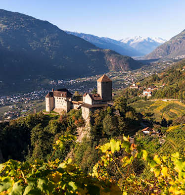 Schloss Tirol bei Meran in Südtirol