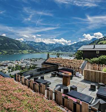Mit Blick auf den schönen Zeller See lässt sich der Urlaub in Zell am See besonders gut genießen.