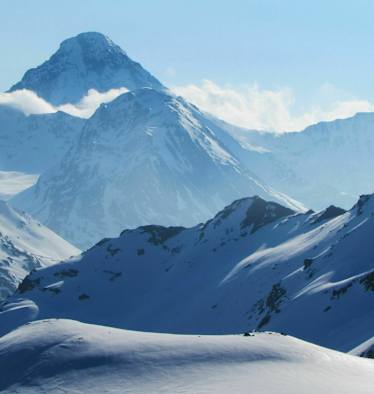 Winterlandschaft der Bündner Silvretta in der Schweiz