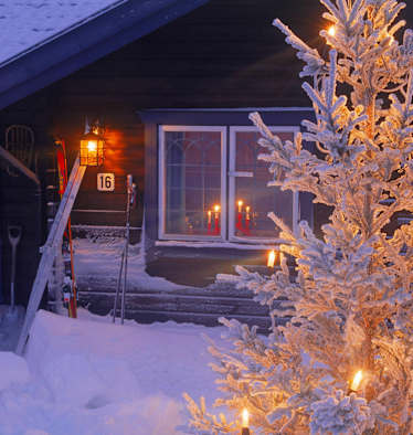 Winter: Hütte im Schnee