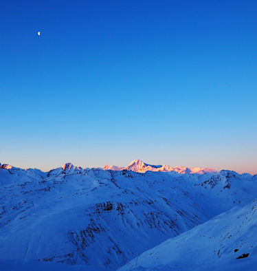 Schweiz: Sonnenaufgang in den Urner Alpen