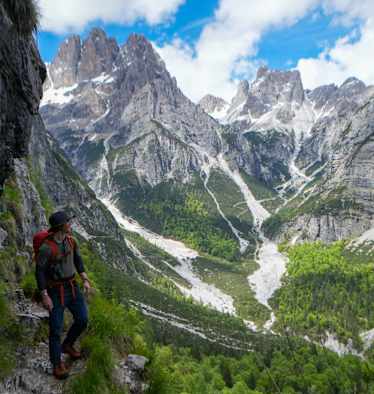 Auf zahlreichen Themenwegen kann man das Trentino beim Wandern spielerisch entdecken.