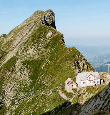 Das Berggasthaus Tierwis von oben.