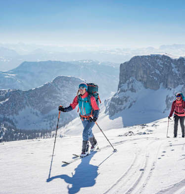 Ein einmaliges Erlebnis: mit den Skiern über das Tote Gebirge