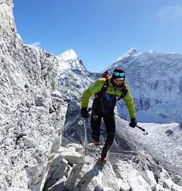 Ueli Steck beim Training im Himalya