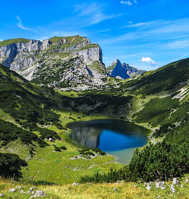 Nach einer anspruchsvollen Wanderung zum Zireiner See im Tiroler Rofangebirge wird man mit dieser Aussicht belohnt.