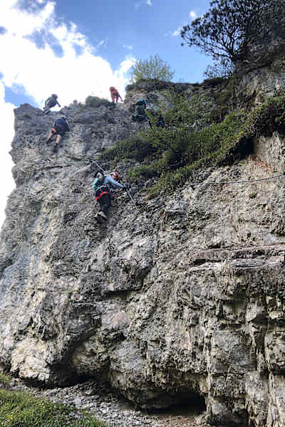 Klettersteiggeher am Sattelberg