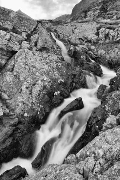 Langzeitbelichtung eines Wasserfalls im Gradental