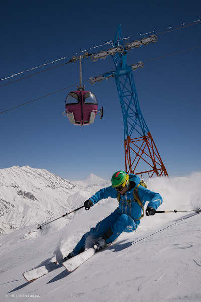 Skurrile Gondeln und Liftstützen aus vergangener Zeit