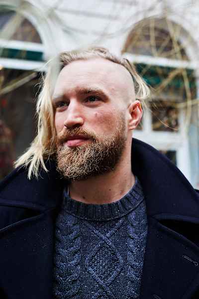 Paul: Biologie, Abenteurer und Buchautor.  Vor drei Jahren ist Paul mit dem Rad von Wien nach Teheran aufgebrochen, diesen Herbst erscheint ein Buch dazu.