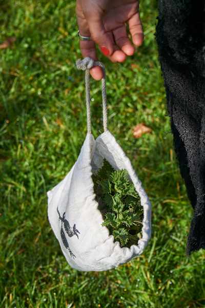 Stoffsackerl mit Wildkräuter