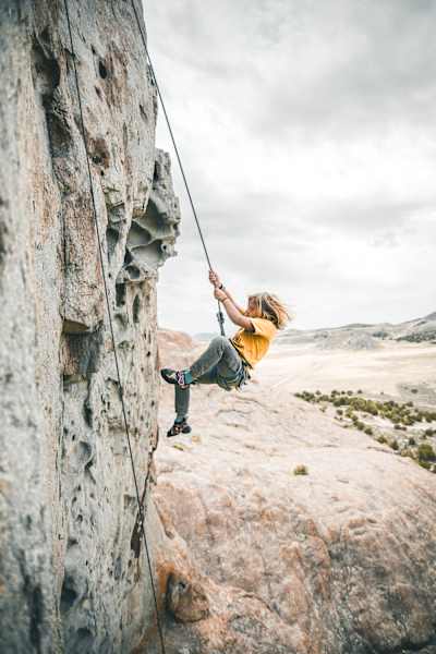 Lennox versucht sich an den Felsen Utahs