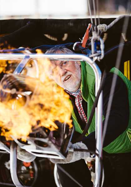 Wolfgang gibt Feuer.