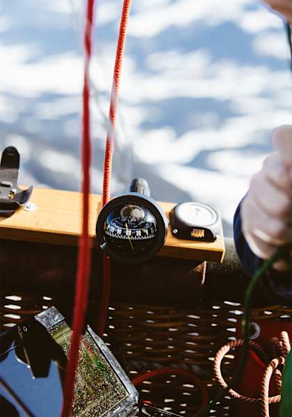 Die Instrumente um den Ballon in die richtige Richtung zu lenken.