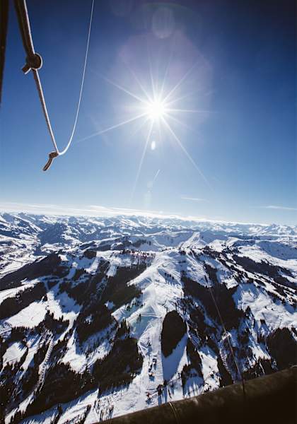 Atemberaubendes Bergpanorama aus luftiger Höhe.
